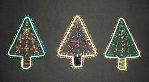 wire and bead 2d xmas tree