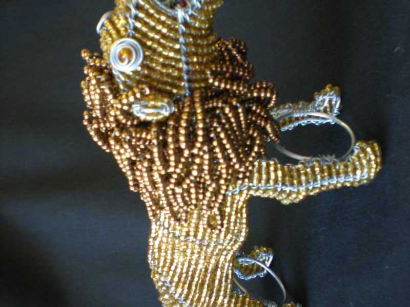 Lion - wire and beads (small)